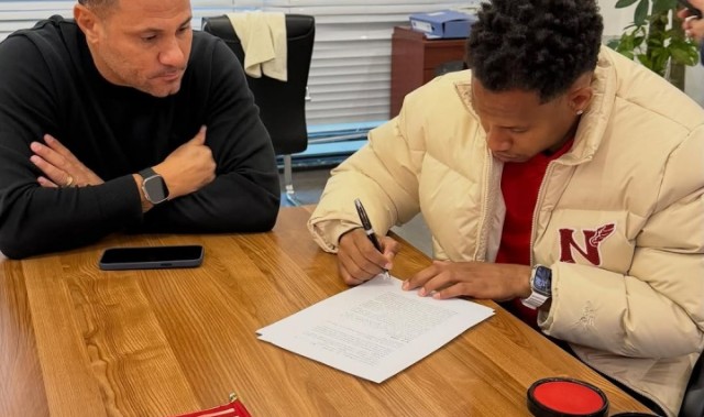 Baccara Gaming-茹萨签约现场照