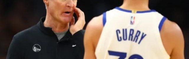 下载-凭一己之力锁死库里 科尔给自家球星套上捆仙锁